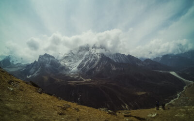 Day 6 Part 2: Nangkartshang Peak Descent & Snow in Dingboche – Everest Base Camp + Video